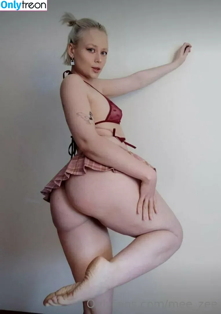 mee_zee nude photo #0103 (mee_zee)