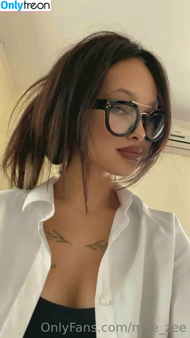 mee_zee nude photo #0209 (mee_zee)
