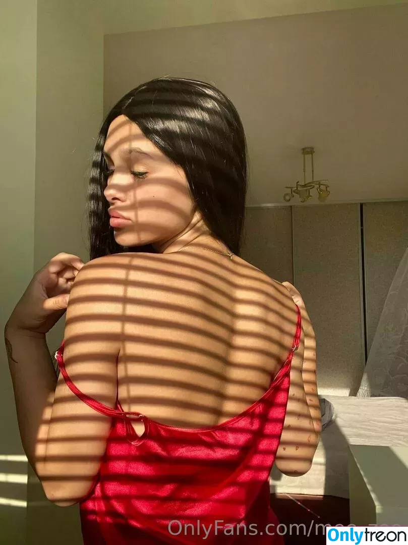mee_zee nude photo #0284 (mee_zee)