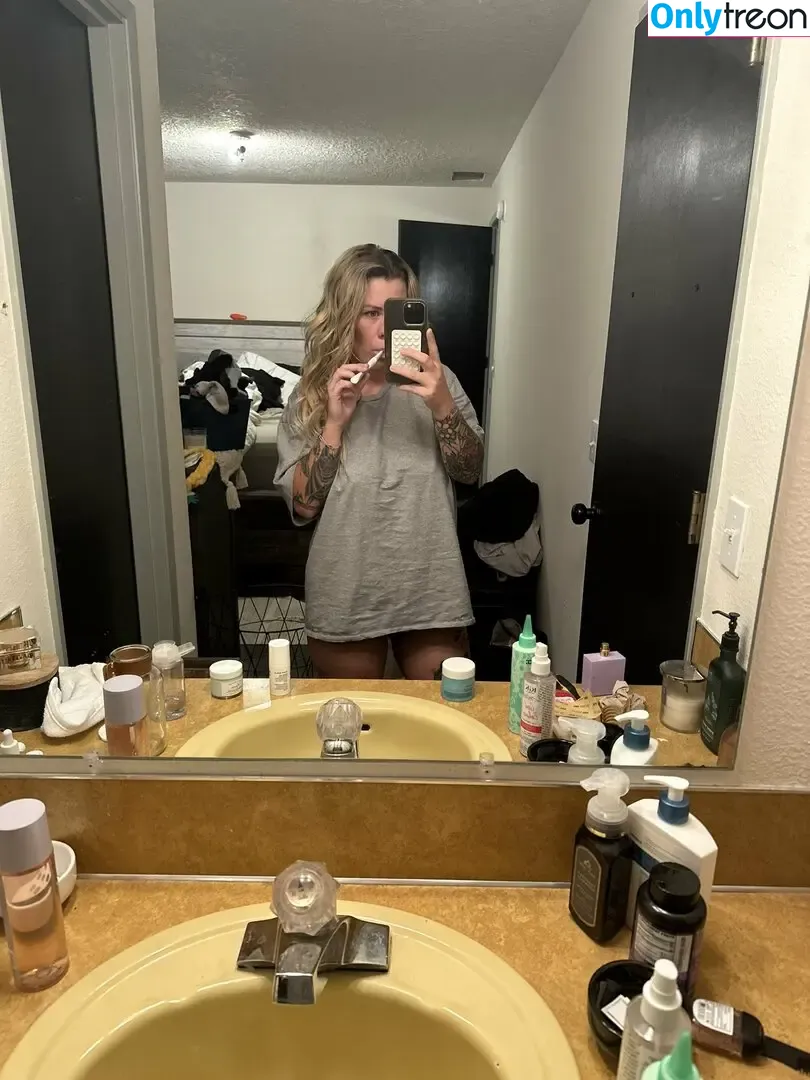 Meeghanxx nude photo #0007 (theminimegatron)