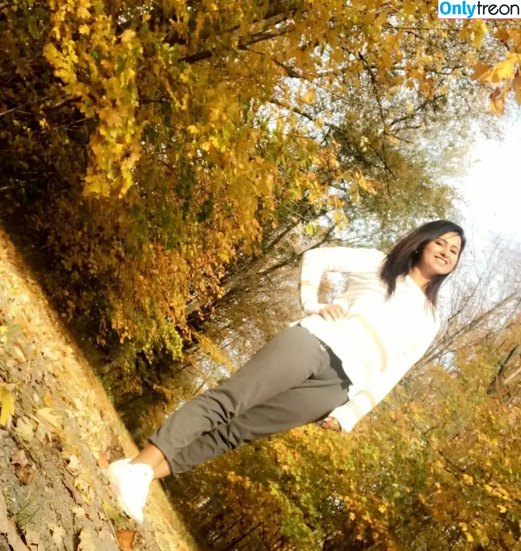 Meetii Kalher голая photo #1010 (meetiikalher)