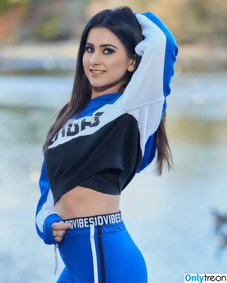 Meetii Kalher nude photo #1050 (meetiikalher)