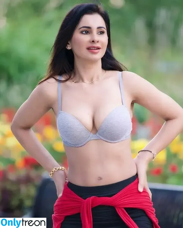 Meetii Kalher nude photo #1254 (meetiikalher)