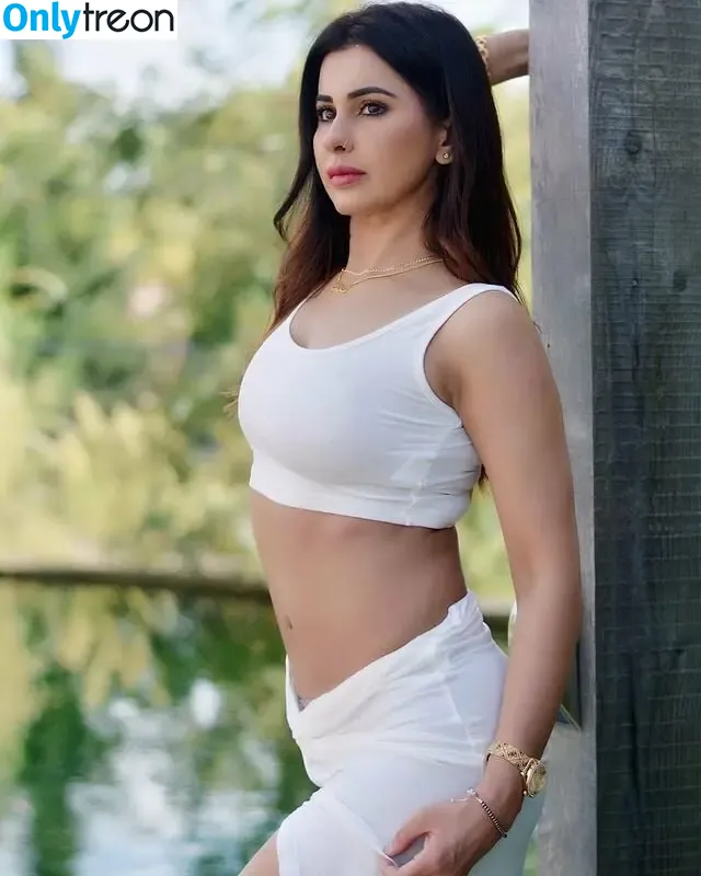 Meetii Kalher nude photo #1260 (meetiikalher)