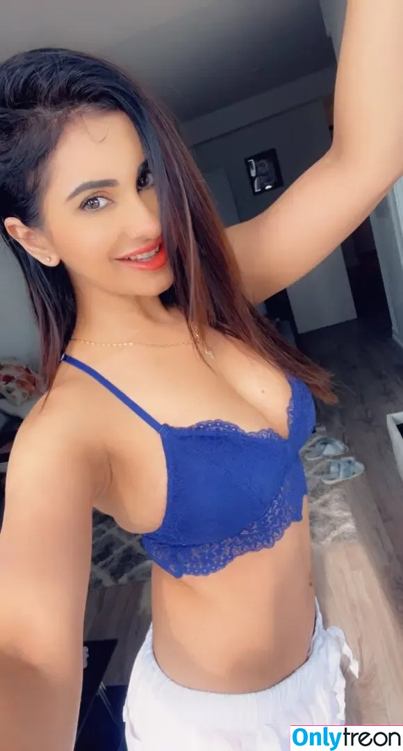 Meetii Kalher nude photo #1280 (meetiikalher)