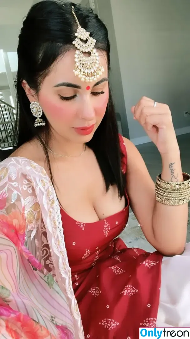 Meetii Kalher nude photo #1316 (meetiikalher)