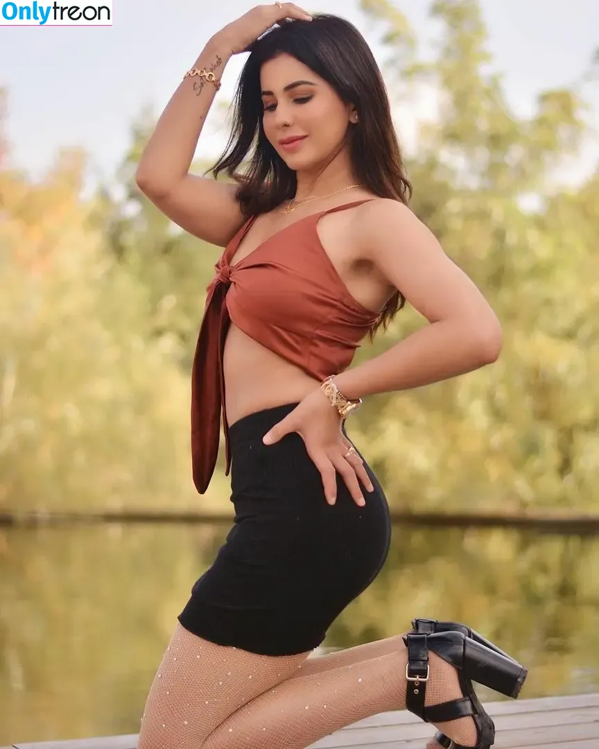 Meetii Kalher nude photo #1420 (meetiikalher)