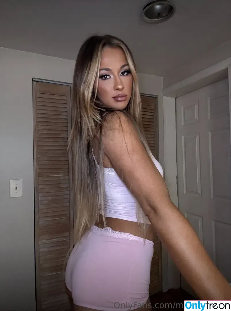 Megan Bayne nude photo #1442 (meganbayne / themeganbayne)