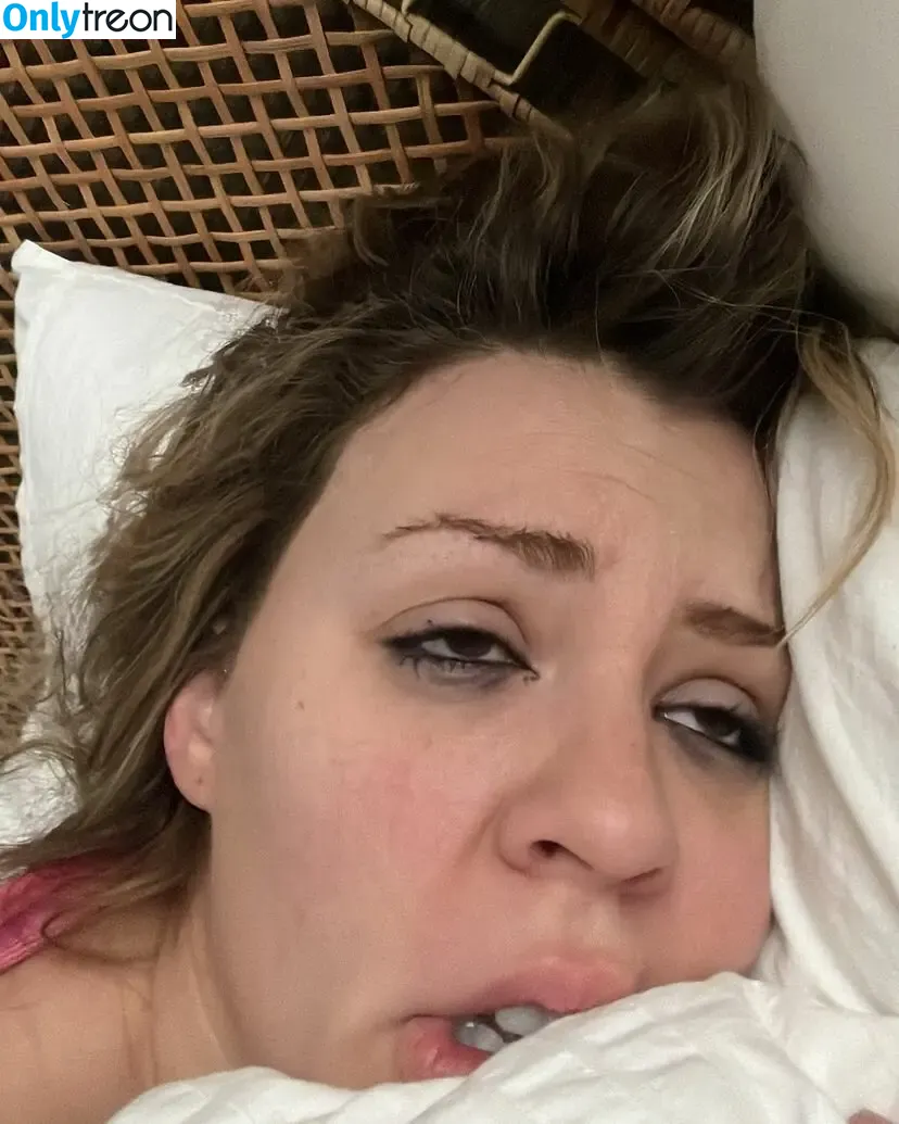 Megan Bowen nude photo #0020 (meganbowen__)