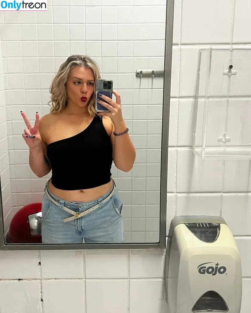 Megan Bowen nude photo #0030 (meganbowen__)