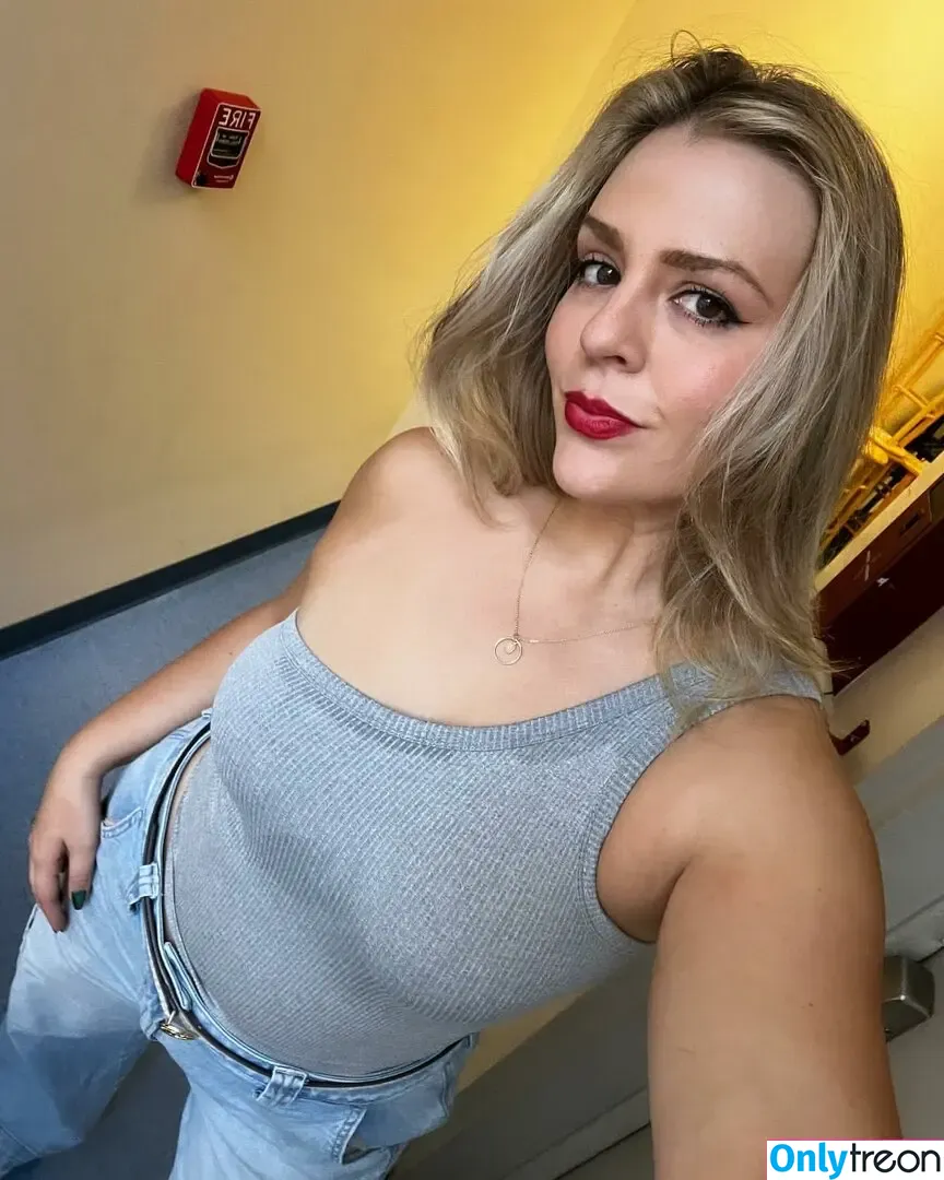 Megan Bowen nude photo #0031 (meganbowen__)