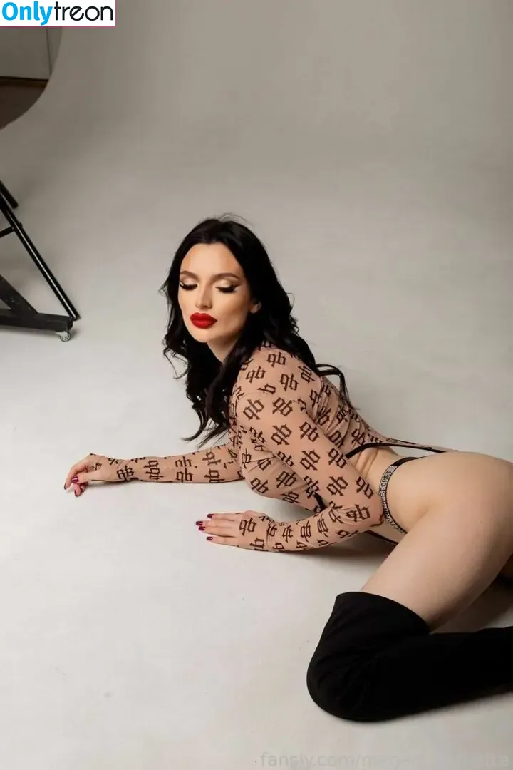 megan_brunette nude photo #0003 (megan_brunette)