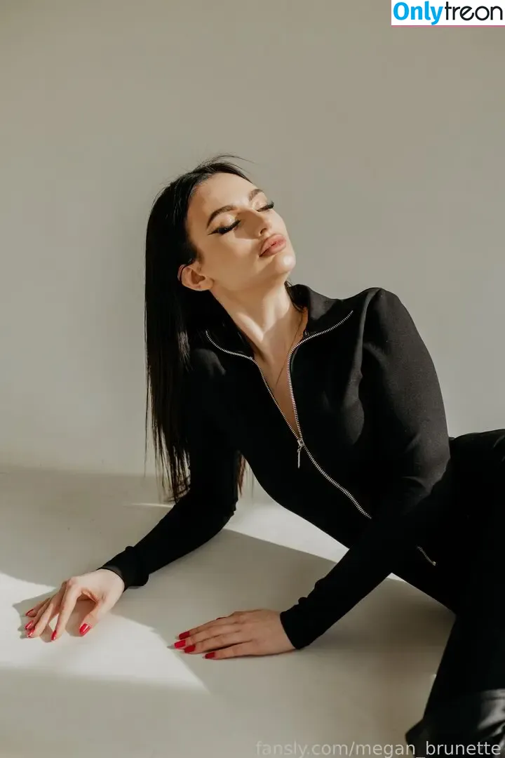 megan_brunette nude photo #0007 (megan_brunette)