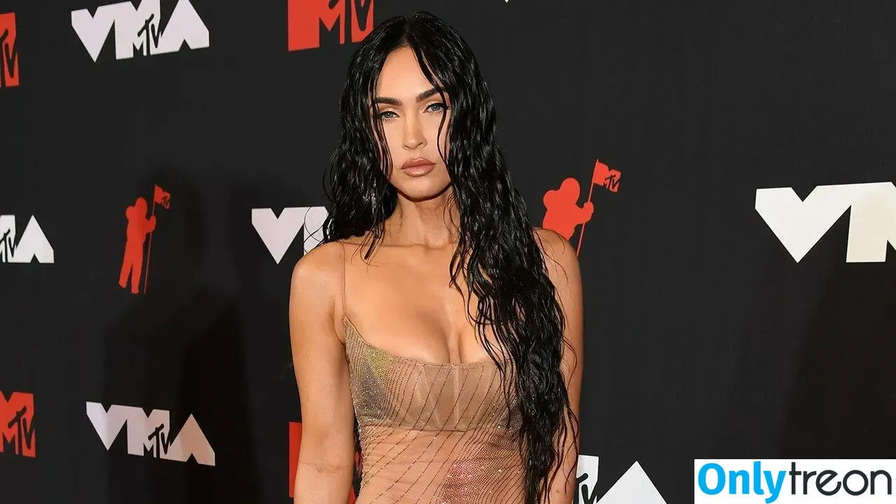 Megan Fox голая photo #2324 (megan.fox / meganfox)