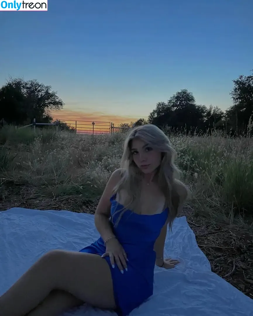 Megan Naegele nude photo #0021 (megan.naegele)