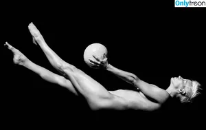 Megan Rapinoe / American soccer player / mrapinoe nude photo #0004