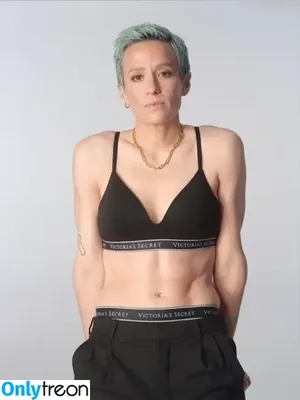 Megan Rapinoe / American soccer player / mrapinoe nude photo #0056