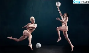 Megan Rapinoe / American soccer player / mrapinoe nude photo #0067