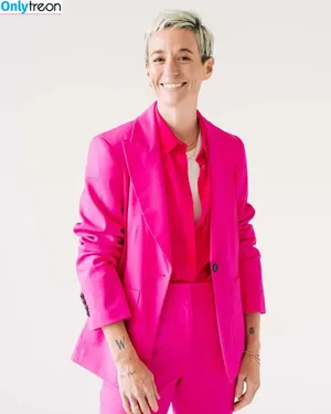 Megan Rapinoe / American soccer player / mrapinoe nude photo #0081