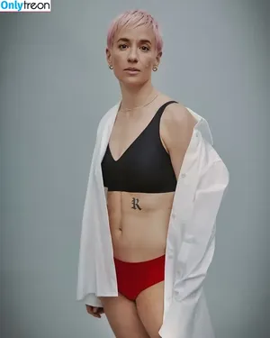 Megan Rapinoe / American soccer player / mrapinoe nude photo #0085