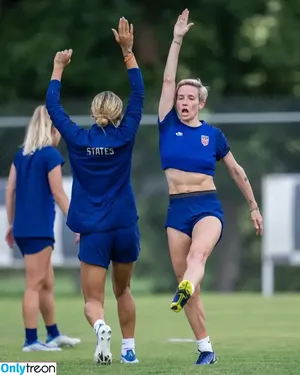Megan Rapinoe / American soccer player / mrapinoe nude photo #0115
