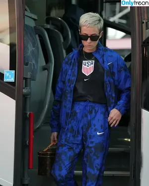 Megan Rapinoe / American soccer player / mrapinoe nude photo #0125