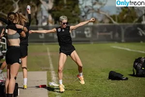 Megan Rapinoe / American soccer player / mrapinoe nude photo #0135