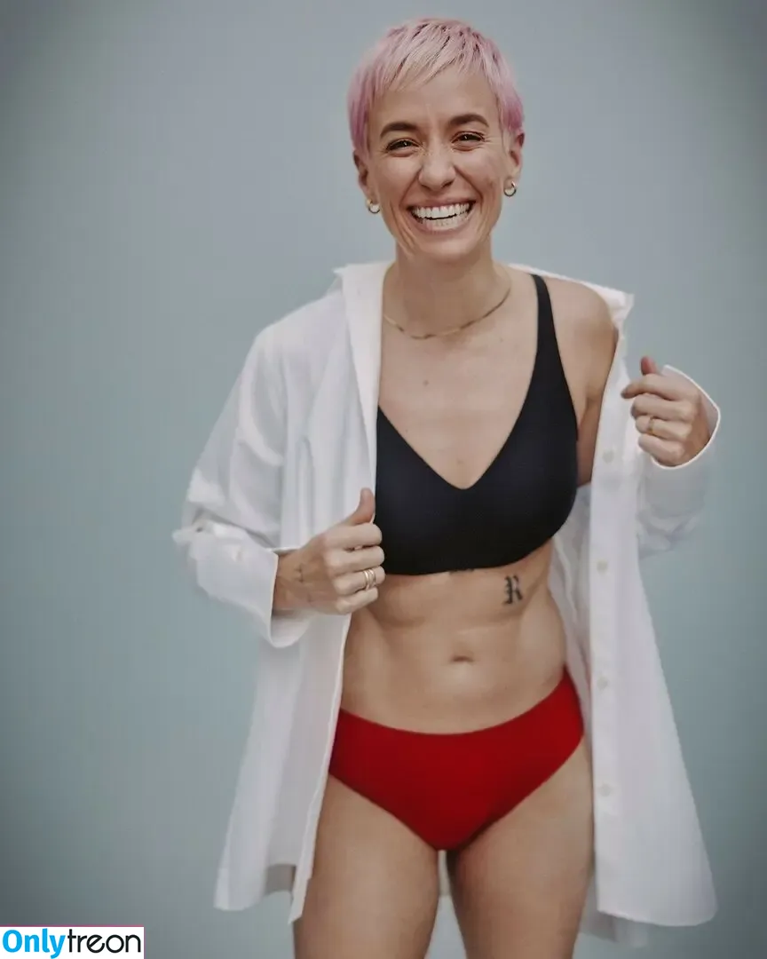 Megan Rapinoe nude photo #0084 (American soccer player / mrapinoe)