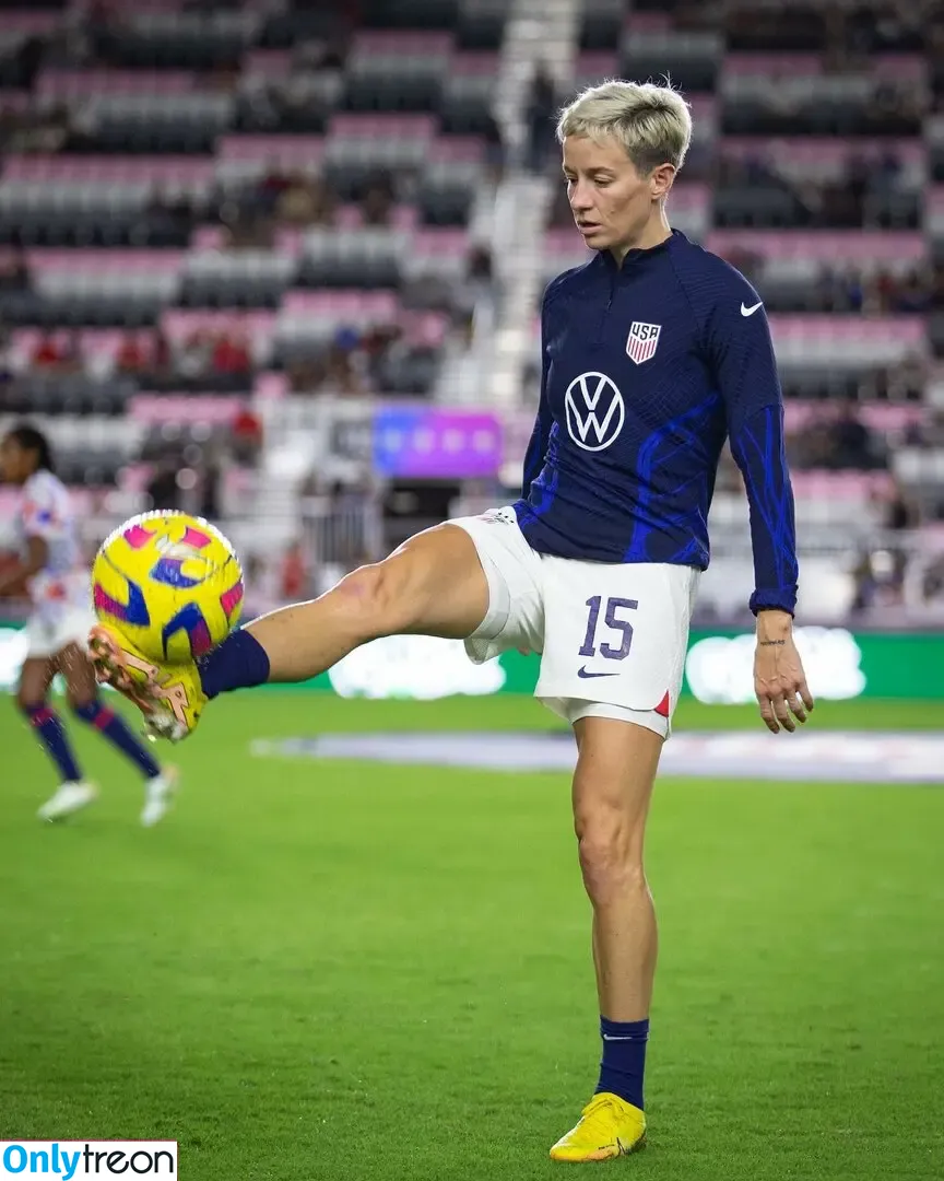 Megan Rapinoe nude photo #0124 (American soccer player / mrapinoe)