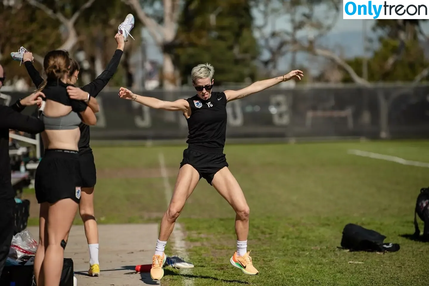 Megan Rapinoe nude photo #0132 (American soccer player / mrapinoe)