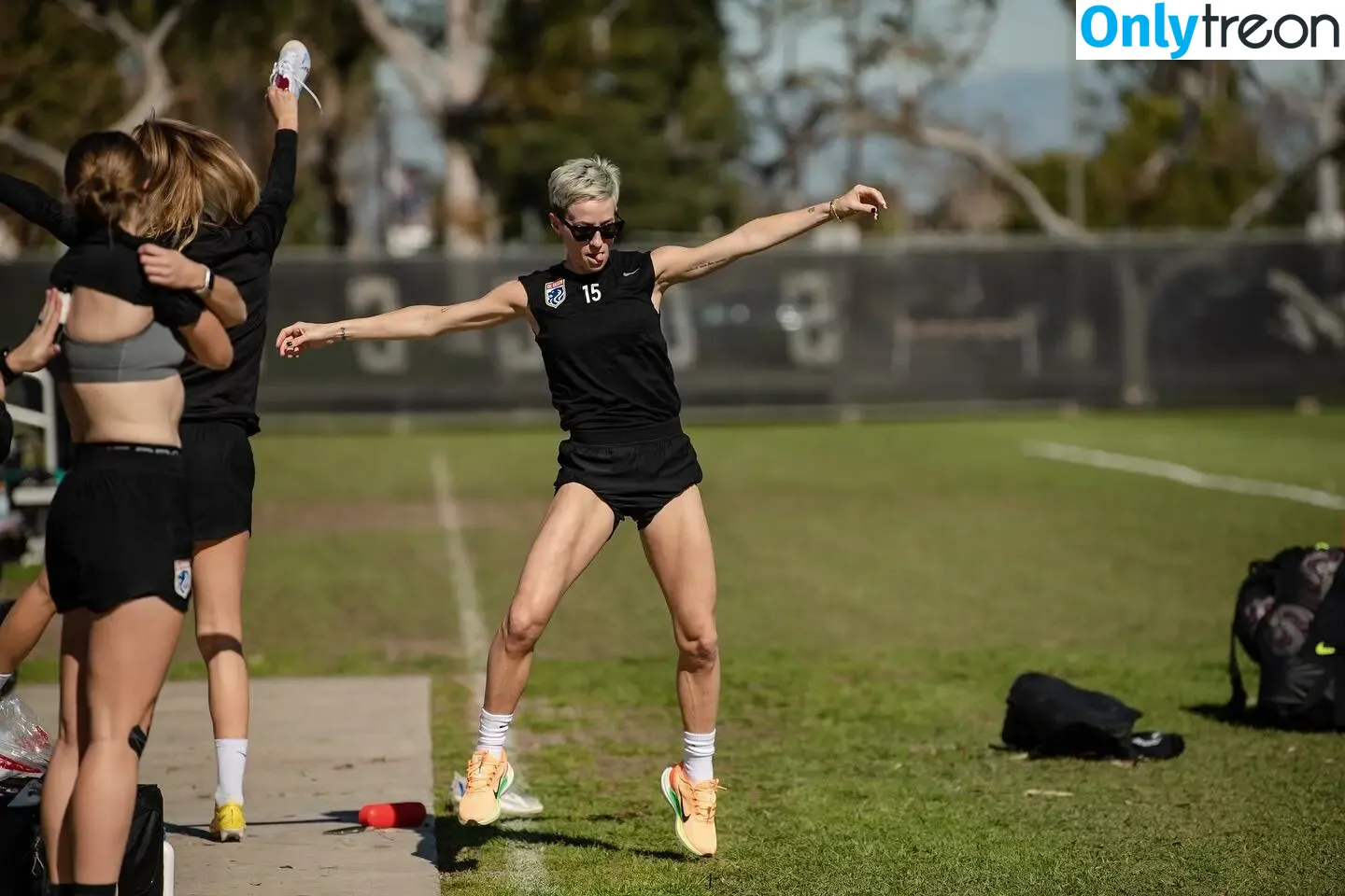 Megan Rapinoe nude photo #0133 (American soccer player / mrapinoe)
