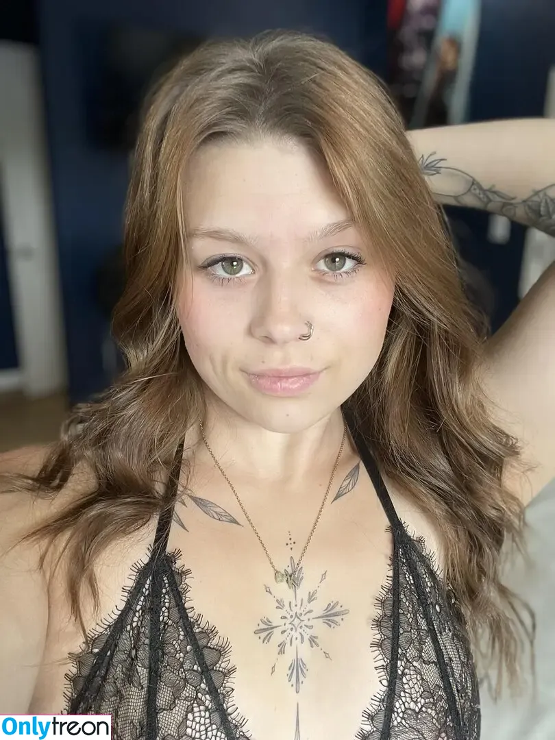 Megan Rose nude photo #0005 (Bailey Nixon / Bailey.girl626 / megnxrose)