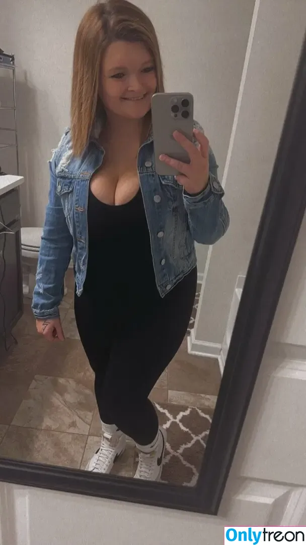 Megan Strange nude photo #0008 (megan1997s / meganstrangemusic)