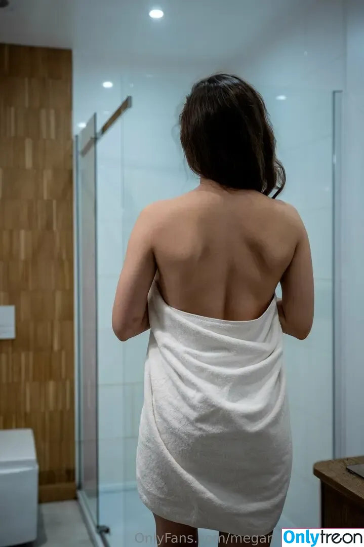 megantheflowerfree nude photo #0031 (megan_the_flower)