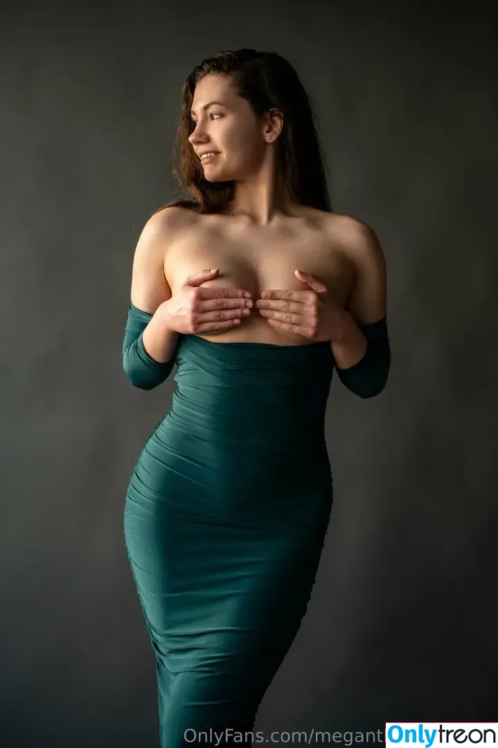 megantheflowerfree nude photo #0052 (megan_the_flower)