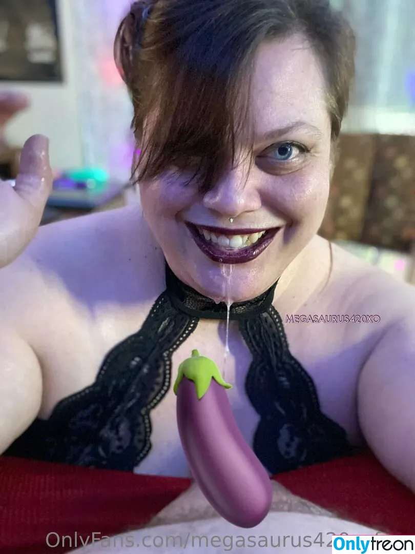 megasaurus420xofree nude photo #0019 (breakingdad420)