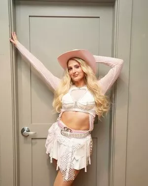 Meghan Trainor / chaoticd / meghantrainor фото голая #0134