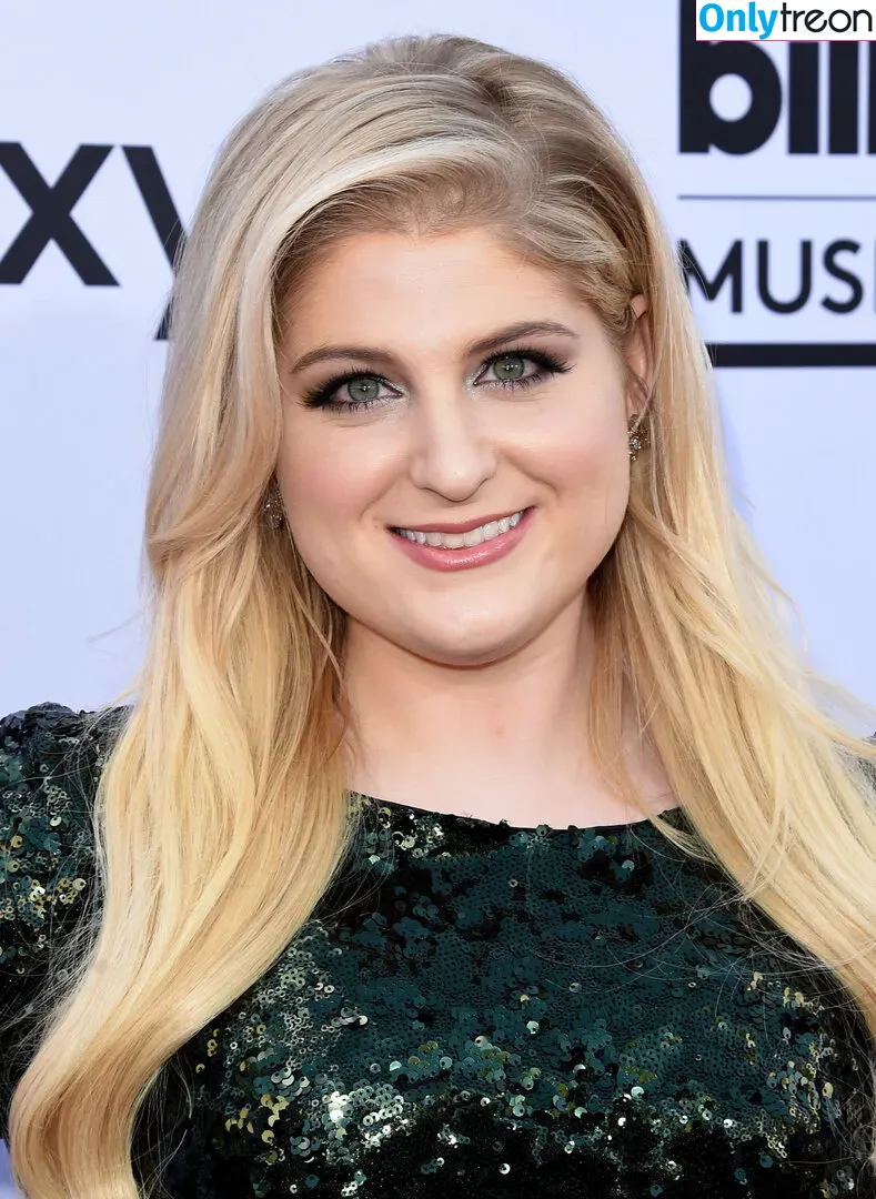 Meghan Trainor голая photo #0002 (chaoticd / meghantrainor)