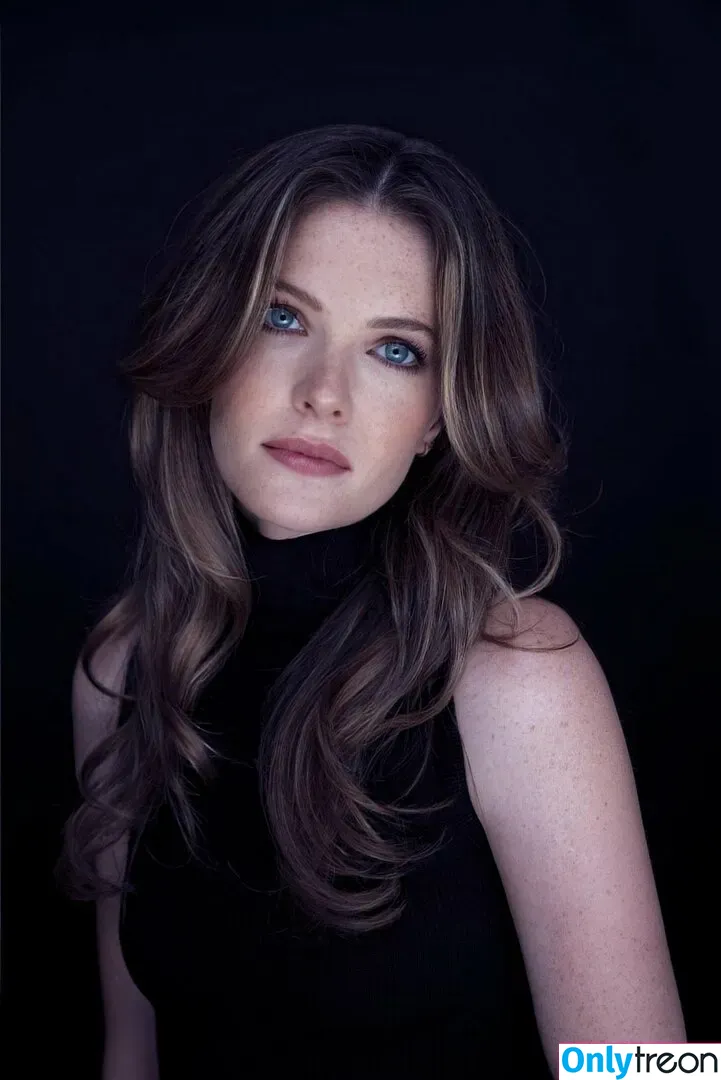 Meghann Fahy nude photo #0008 (meghannfahy)