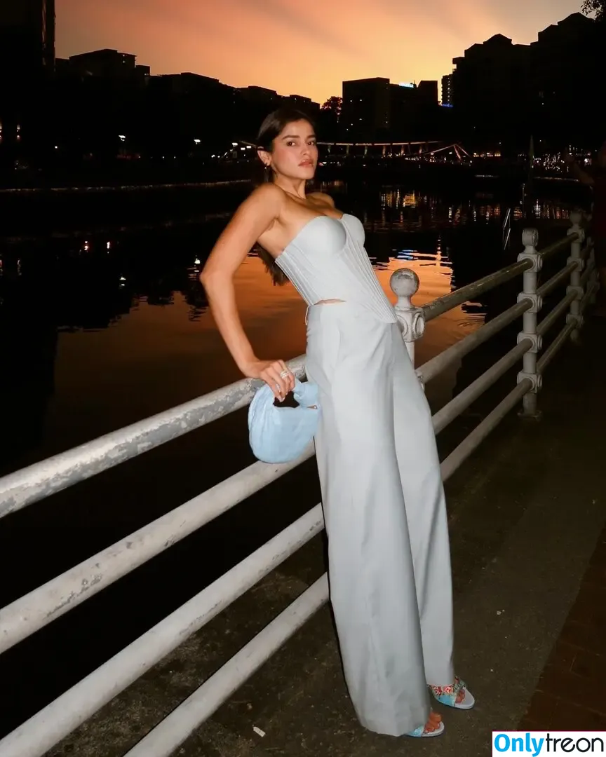 Meghna Kaur голая photo #0025 (shetroublemaker)