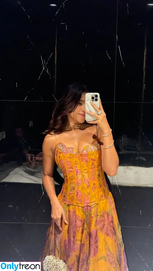 Meghna Kaur голая photo #0040 (shetroublemaker)