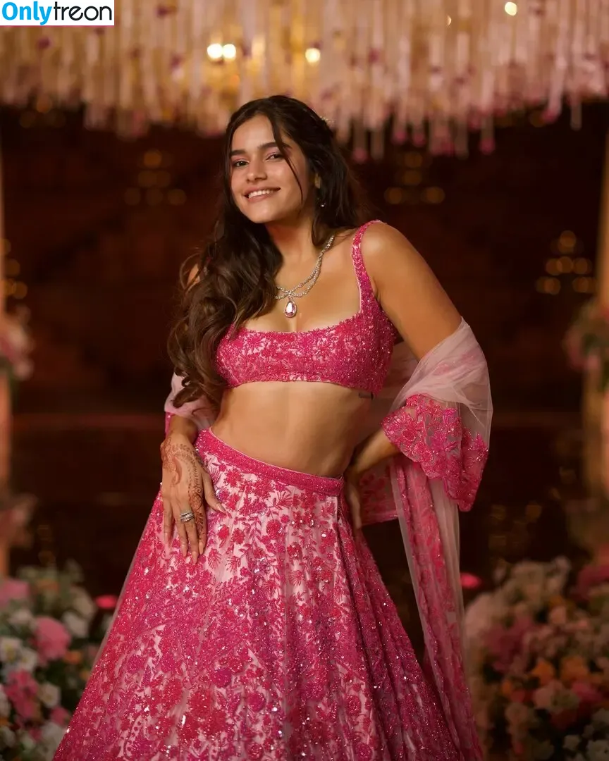 Meghna Kaur голая photo #0201 (shetroublemaker)