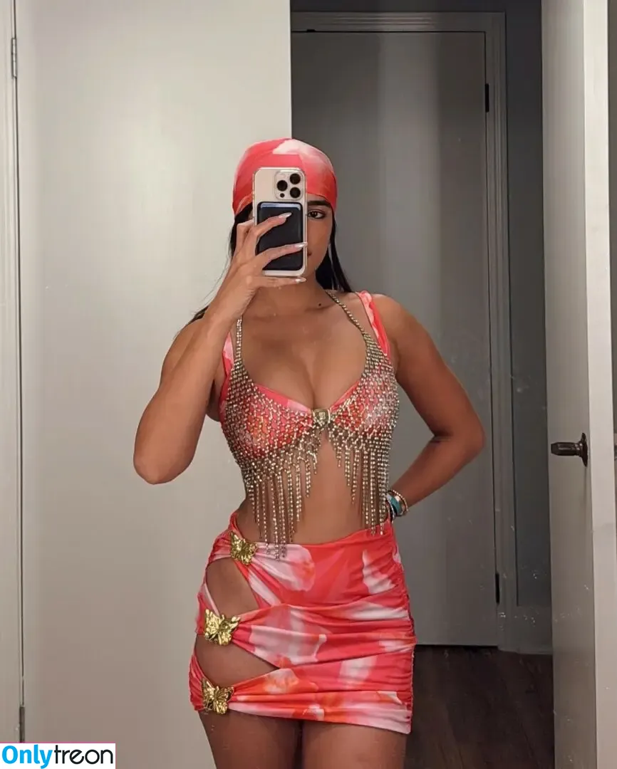 Meghna Kaur голая photo #0223 (shetroublemaker)