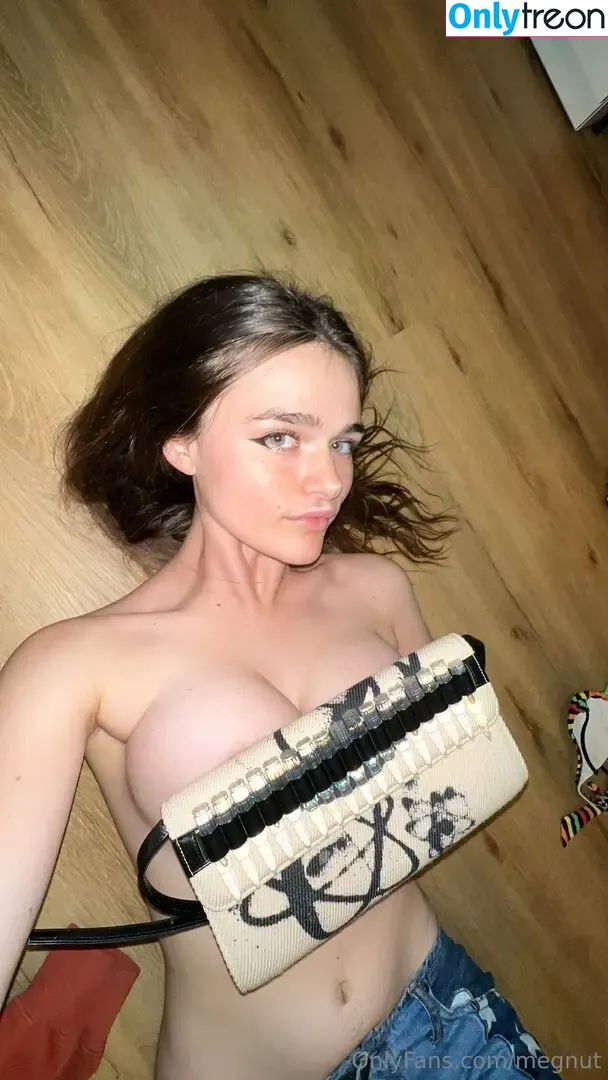 Megnut голая photo #1282 (megnutt02)