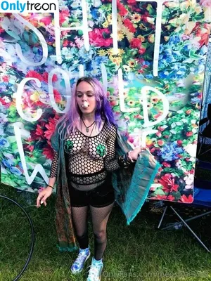 megsnotdead / Megs__Dead / megsn0tdead / notmegsdead nude photo #0189