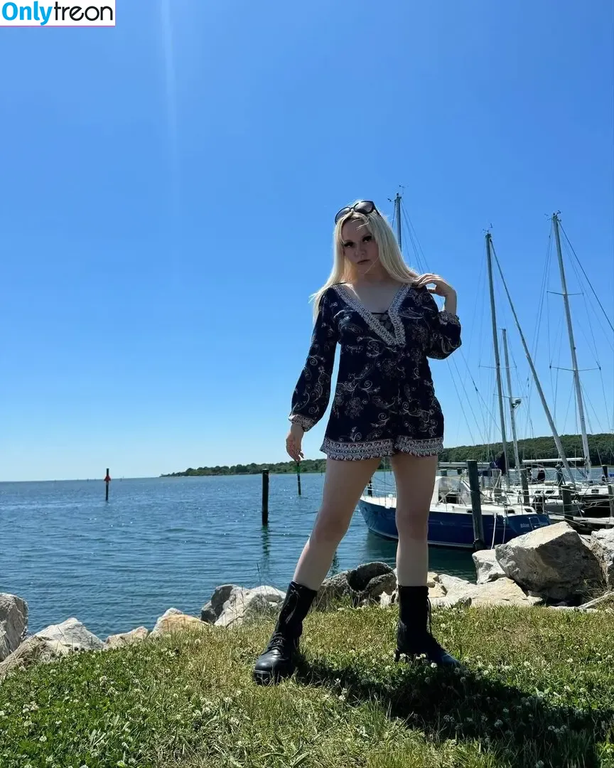 megsnotdead nude photo #0069 (Megs__Dead / megsn0tdead / notmegsdead)