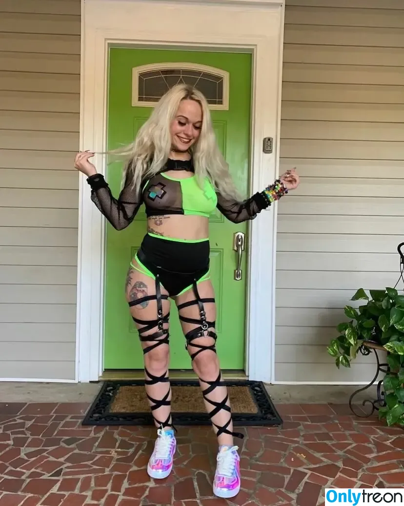 megsnotdead nude photo #0099 (Megs__Dead / megsn0tdead / notmegsdead)