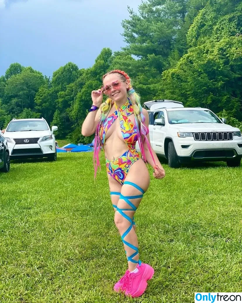 megsnotdead nude photo #0100 (Megs__Dead / megsn0tdead / notmegsdead)