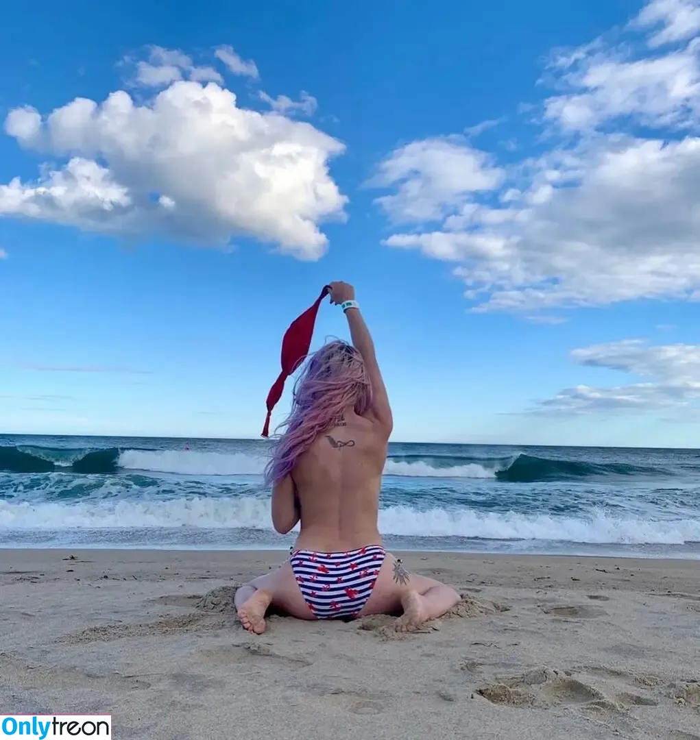 megsnotdead nude photo #0140 (Megs__Dead / megsn0tdead / notmegsdead)