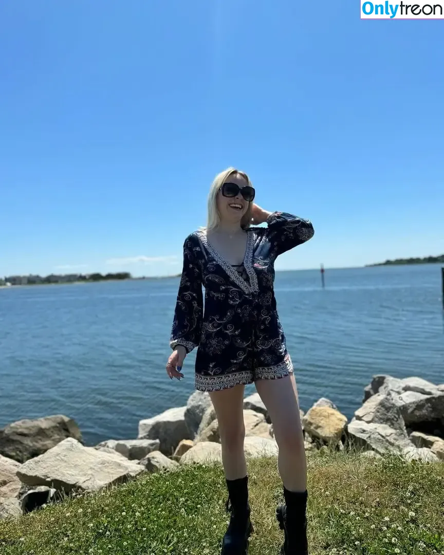 megsnotdead nude photo #0162 (Megs__Dead / megsn0tdead / notmegsdead)